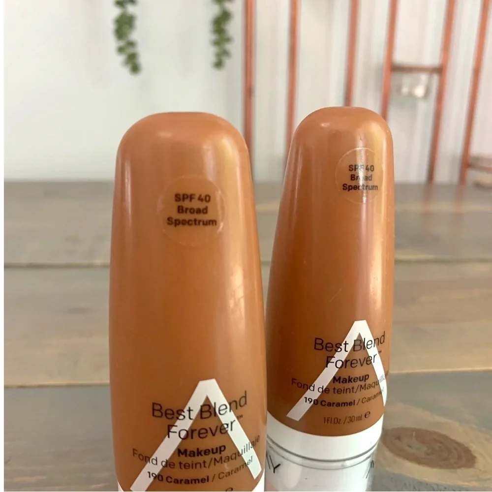 Almay Best Blend Forever Foundation 190 Caramel SPF 40 Broad Spectrum 1oz NWT